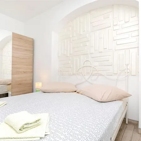 Διαμέρισμα And Take It Easy *