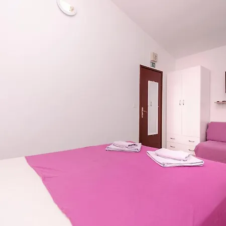 Apartment And Take It Easy *
