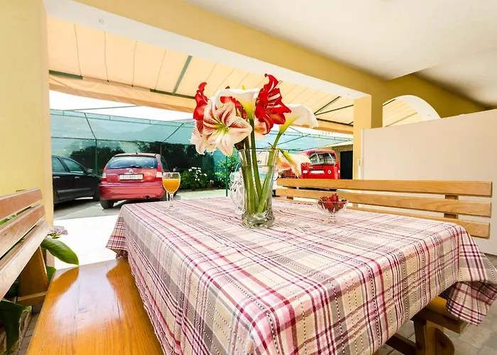 And Take It Easy Апартаменты