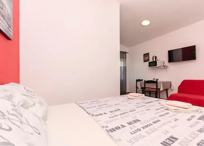 And Take It Easy Appartement Tribalj